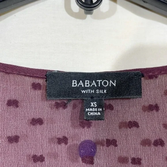 Aritzia Babaton Womens Silk Blend Blouse V-Neck Swiss Dot 3/4 Sleeve Size XS - Picture 2 of 12